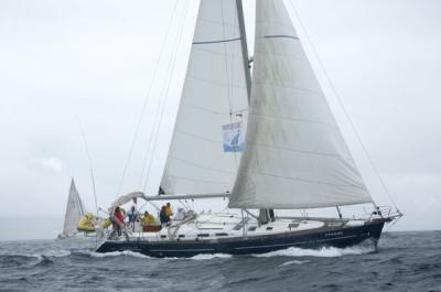 Jornada de mar y viento en la primera etapa de la Volta Náutica a Galicia