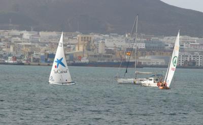 Puerto de la Luz/LA CAIXA tumba al SPAR y se mantiene en el liderato del Campeonato de Vela Latina Canaria