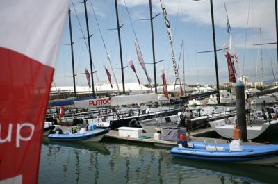 Sin viento, no hay regata. La tercera jornada del Trofeo de Portugal no pudo celebrarse, debido a la falta de viento.