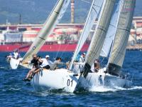 Circuito Alcaidesa Marina de J/80. ntrega decisiva este fin de semana en aguas de La Línea 