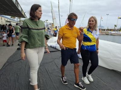Bernardo Salom presenta su dimisión como presidente de la Federación de Vela Latina Canaria Bernardo Salom presenta su dimisión como presidente de la Federación de Vela Latina Canaria