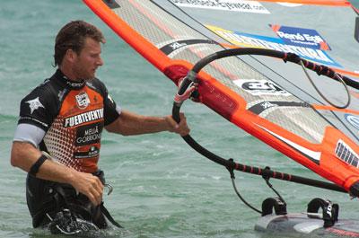 Björn Dunkerbeck: “El Slalom no se decidirá hasta la última manga” Björn Dunkerbeck: “El Slalom no se decidirá hasta la última manga”