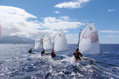 Canido pone rumbo a Las Azores Canido pone rumbo a Las Azores