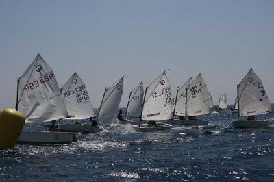 Copa de Canarias de Optimist. El Real club nautico de Arrecife presenta un equipo de 16 regatistas Copa de Canarias de Optimist. El Real club nautico de Arrecife presenta un equipo de 16 regatistas
