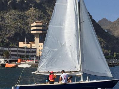 Cristóbal Amador abre las puertas a la vela adaptada en el RCNT Cristóbal Amador abre las puertas a la vela adaptada en el RCNT