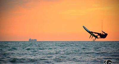 El andaluz Thiago Arteaga se proclama campeón de España de Kitesurf El andaluz Thiago Arteaga se proclama campeón de España de Kitesurf