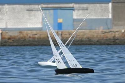 El gaditano Alfonso Moreno se proclama campeón de Andalucía de Vela Radio Control en aguas de Motril