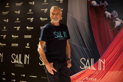 El infatigable marino Jean Luc Van den Heede recibe el premio SAIL IN 