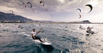 El Kiteboarding arranca con fuerza en la Comunitat Valenciana El Kiteboarding arranca con fuerza en la Comunitat Valenciana