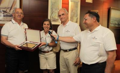 El RCN Valencia dedica un emotivo homenaje al Almirante Marcial Sánchez-Barcáiztegui El RCN Valencia dedica un emotivo homenaje al Almirante Marcial Sánchez-Barcáiztegui