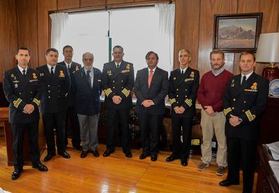 Firma  del convenio Escuela Militar y Asociación galega de Barcos Clásicos e de Época