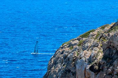 La caída del viento fuerza la retirada del STP Rigging-Med del Récord de la Vuelta a Mallorca
