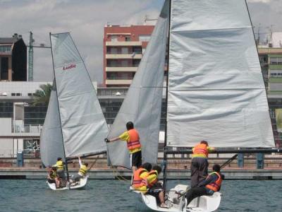 La Escola de la Mar de Burriana acoge el sábado la Final Autonómica de los Jocs Esportius de Vela La Escola de la Mar de Burriana acoge el sábado la Final Autonómica de los Jocs Esportius de Vela