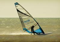 La gaditana María Andrés brilla  en la modalidad de Slalom, variante del Windsurf