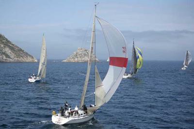 La Real Federación Española de Vela impulsa la creación del nuevo modelo RAEF La Real Federación Española de Vela impulsa la creación del nuevo modelo RAEF