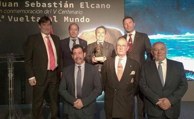 Los clubes andaluces reciben el Trofeo Juan Sebastián Elcano 