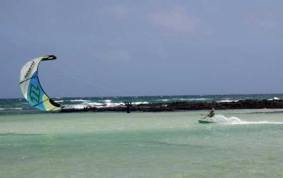 Los mejores kitesurfistas de España se darán cita este fin de semana en el Mareny de Barraquetes