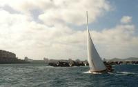 Poeta Tomas Morales Clipper, nuevo lider de la general de vela latina canaria