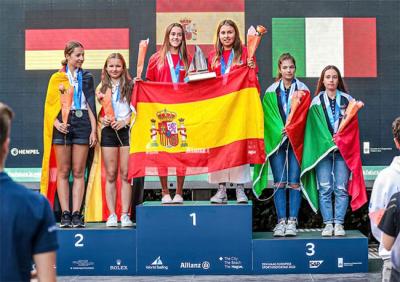 Premio Nacional de Vela para las campeonas del mundo María Perelló y Marta Cardona