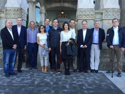 Reunión de la primera Junta Directiva de Julia Casanueva Reunión de la primera Junta Directiva de Julia Casanueva