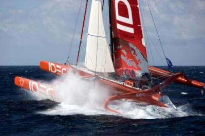 Trimarán IDEC.  Ratificado record de Joyon al recorrer 666 millas en 24 horas