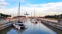 Una veintena de veleros parten desde el Puerto de Sevilla para dar la vuelta al mundo
