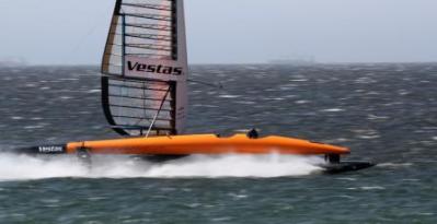 Vestas Sailrocket: Objetivo superar los 55,65 nudos de velocidad a vela en 500 metros.