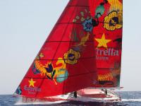 El Estrella Damm Sailing Team defiende liderato rumbo a casa