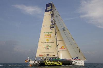 El “Telefónica negro” ya navega de nuevo El “Telefónica negro” ya navega de nuevo