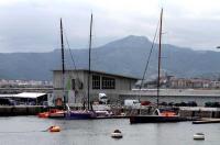 Cuatro días para la salida. Los IMOCA Open 60 amarran en Hondarribia