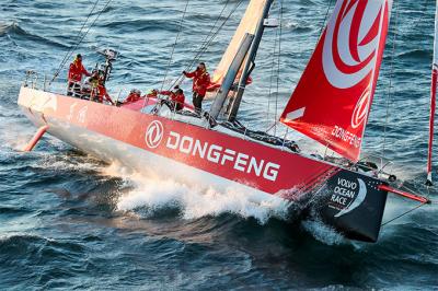 Dongfeng Race Team y Vestas 11th Hour acompañan a MAPFRE en el podio Dongfeng Race Team y Vestas 11th Hour acompañan a MAPFRE en el podio