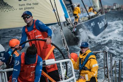 El Vestas 11th Hour Racing y el team AkzoNobel lideran la aproximación a Gibraltar El Vestas 11th Hour Racing y el team AkzoNobel lideran la aproximación a Gibraltar