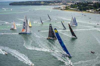 Fastnet Race: Spindrift 2 primero en virar la roca Fastnet Race: Spindrift 2 primero en virar la roca