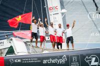 Francis Joyon inicia el acto 3 del IDEC SPORT ASIAN TOUR, salió hoy de Vietnam y se dirige a China