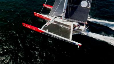 Francis Joyon y el maxi-trimarán IDEC SPORT vuelven a la Ruta del Descubrimiento Francis Joyon y el maxi-trimarán IDEC SPORT vuelven a la Ruta del Descubrimiento