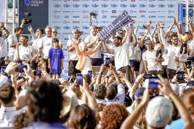 Génova recibe al 11th Hour Racing Team como a los grandes conquistadores Génova recibe al 11th Hour Racing Team como a los grandes conquistadores