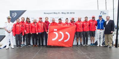 La bandera conmemorativa del V Centenario de la uelta al mundo ya ondea en el MAPFRE La bandera conmemorativa del V Centenario de la uelta al mundo ya ondea en el MAPFRE