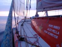 Los barcos atraviesan el anticiclón.  Baja el viento, sube la emoción