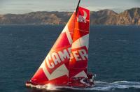 Los supervivientes de la VOR navegan por el Atlántico. Camper gana la batalla del Mediterráneo