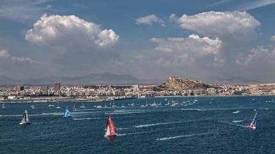 Los turco-americanos del Alvimédica ganan la In-Port alicantina. Abu Dhabi Ocean Racing en segundo lugar. Los turco-americanos del Alvimédica ganan la In-Port alicantina. Abu Dhabi Ocean Racing en segundo lugar.