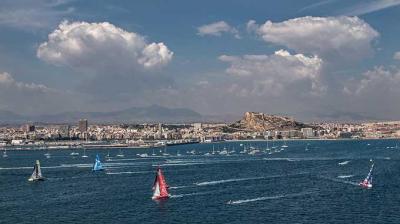 Los turco-americanos del Alvimédica ganan la In-Port alicantina. Abu Dhabi Ocean Racing en segundo lugar.