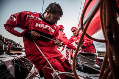 MAPFRE, primero en cruzar el estrecho de Gibraltar