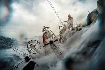 MAPFRE, segundo a 500 millas de meta MAPFRE, segundo a 500 millas de meta