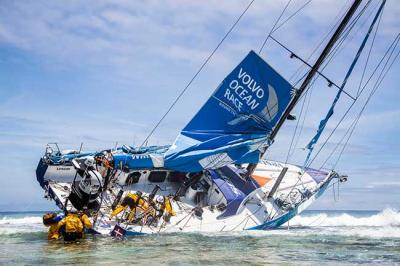 Nicholson vuelve para recuperar el barco Nicholson vuelve para recuperar el barco