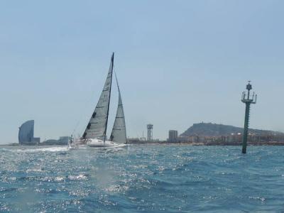 Regata Mil Millas: Llegan todos los veleros en regata al Port Olímpic Regata Mil Millas: Llegan todos los veleros en regata al Port Olímpic