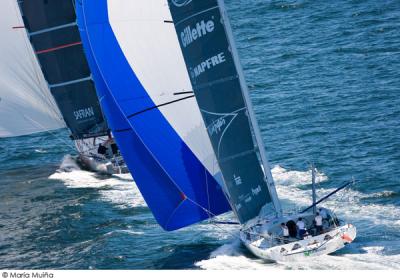 Ritmo alto en el descenso del Atlántico. Dura lucha en cabeza entre el Safran y el Movistar Ritmo alto en el descenso del Atlántico. Dura lucha en cabeza entre el Safran y el Movistar