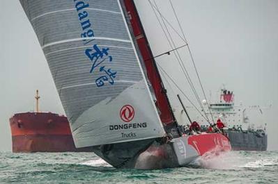 Singapur se la juega a MAPFRE, y el Mar de China da un susto a Dongfeng Singapur se la juega a MAPFRE, y el Mar de China da un susto a Dongfeng