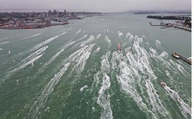 Team Telefónica lidera, Groupama sailing team asciende Team Telefónica lidera, Groupama sailing team asciende