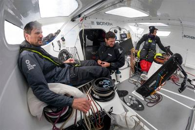 The Ocean Race, etapa 3: Acelerando hacia el este