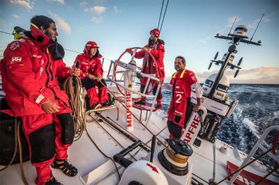 Ultima hora/Volvo Ocean Race: El MAPFRE lidera la segunda etapa a falta de unos seis días de navegación hasta Ciudad del Cabo